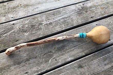 Hochet en peau de bouc (hochet 9)