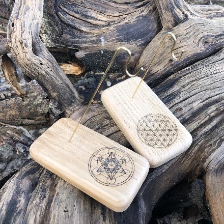 Porte-pendule Métatron ou Fleur de vie en chêne (porte-pendule 4)