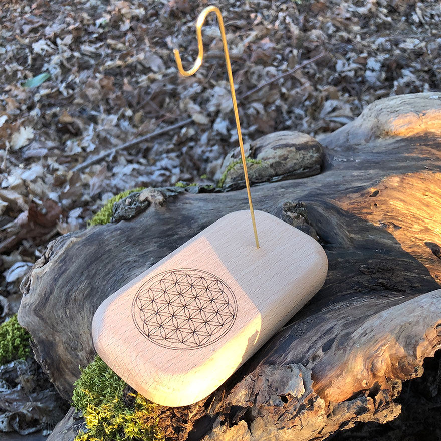 Porte-pendule Fleur de vie en hêtre (porte-pendule 1)